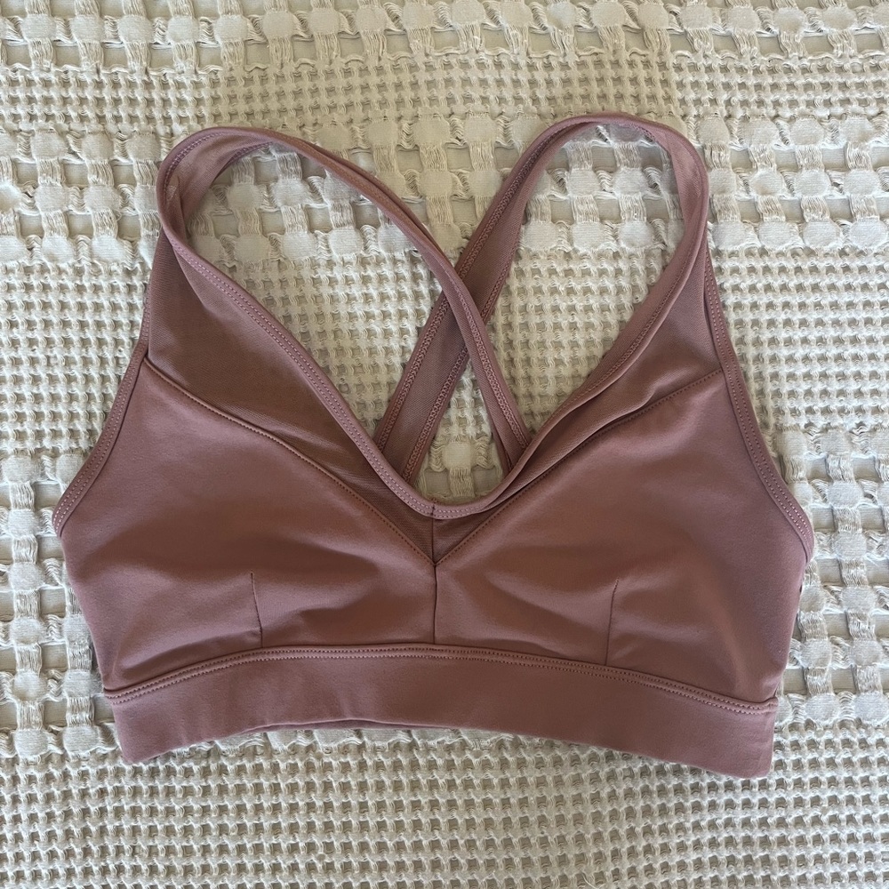 ALO yoga mauve sports bra in size xs